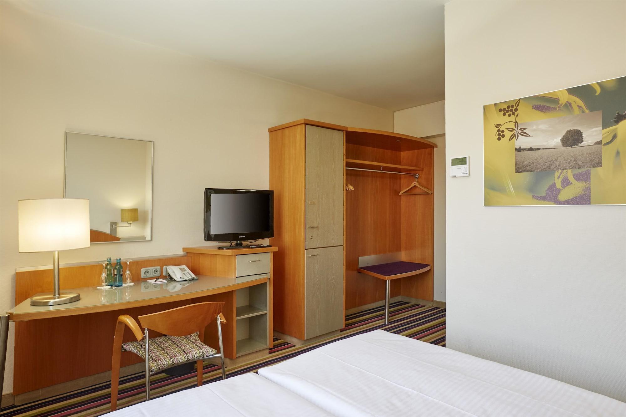 H+ Hotel Koeln เฮิร์ท ภายนอก รูปภาพ