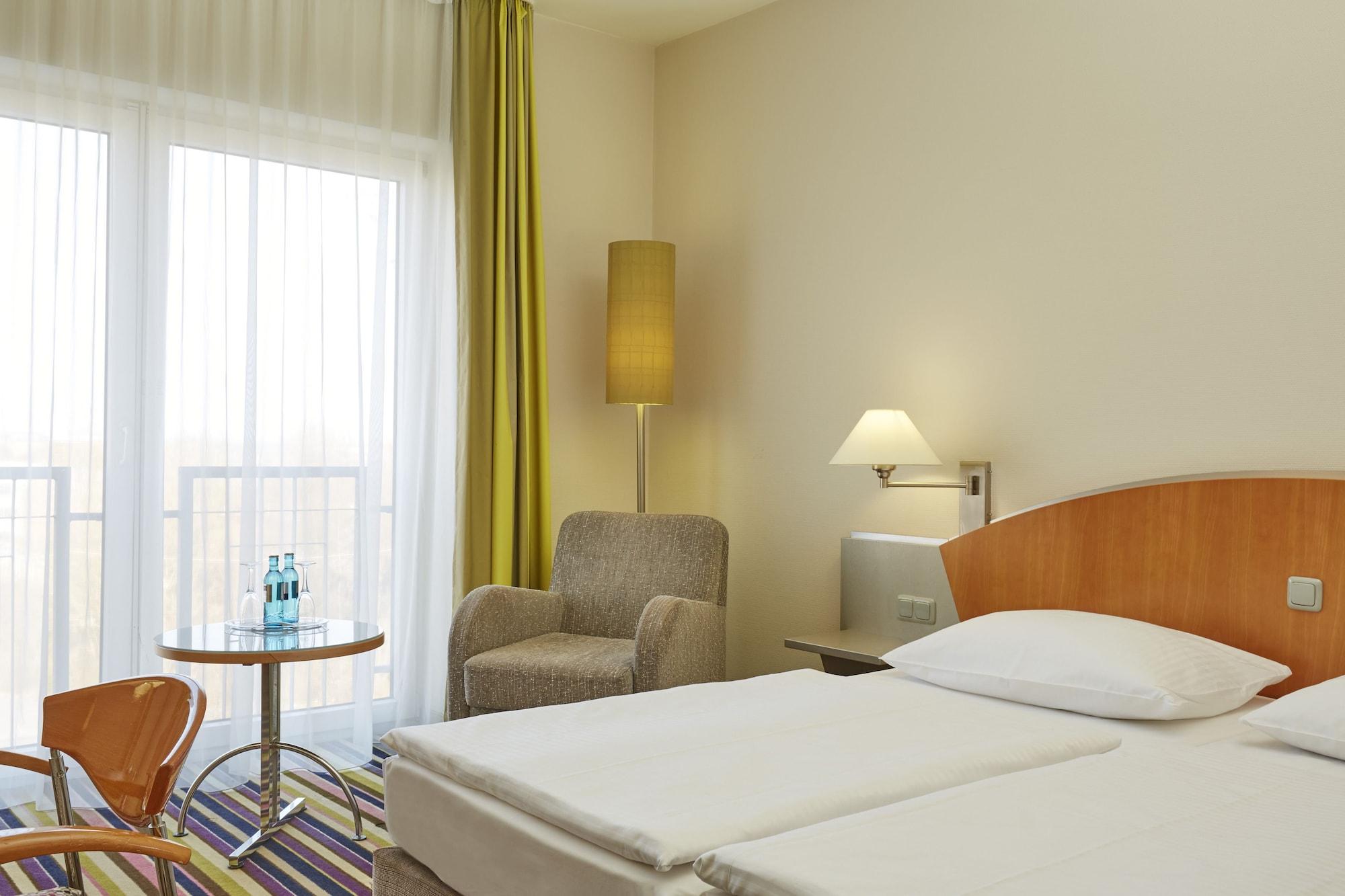 H+ Hotel Koeln เฮิร์ท ภายนอก รูปภาพ