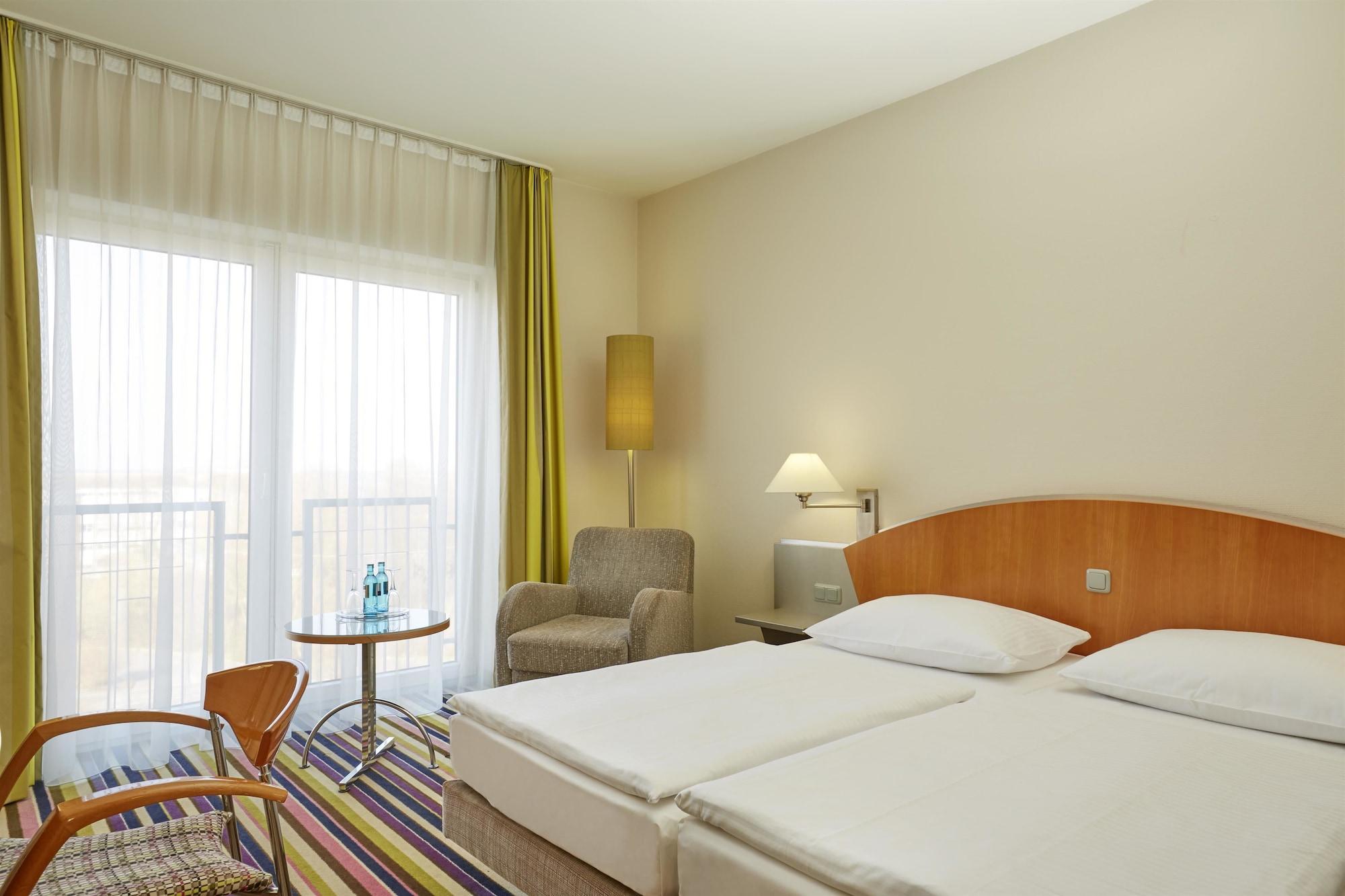 H+ Hotel Koeln เฮิร์ท ภายนอก รูปภาพ
