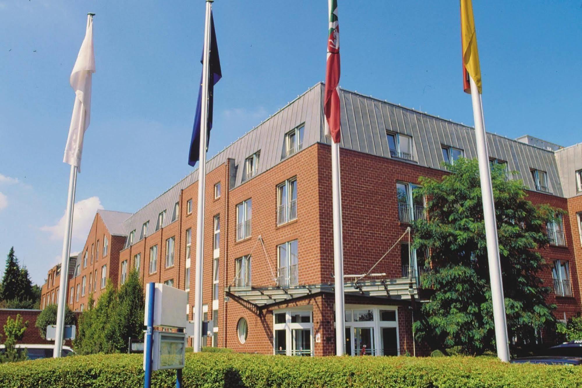 H+ Hotel Koeln เฮิร์ท ภายนอก รูปภาพ
