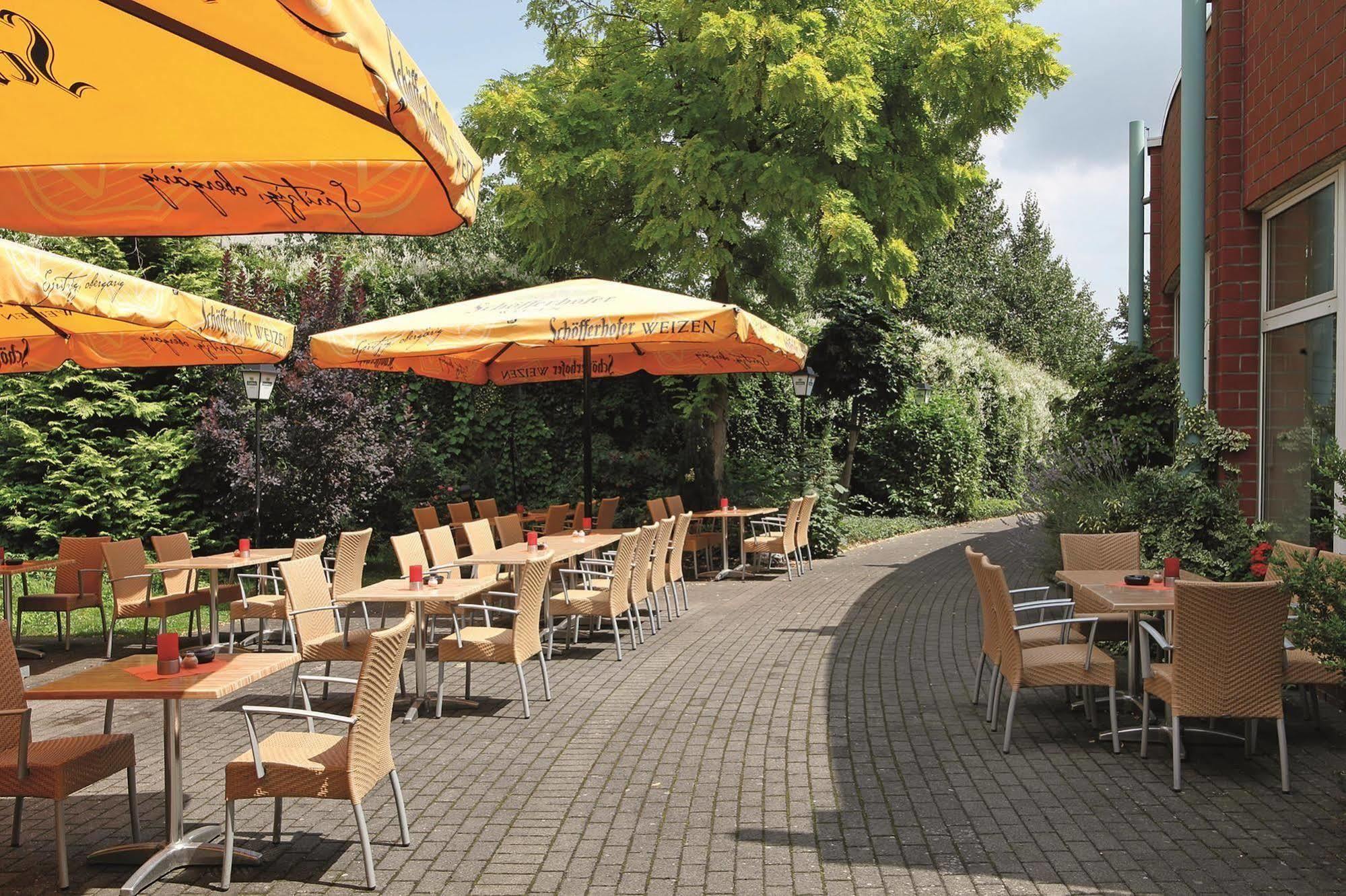 H+ Hotel Koeln เฮิร์ท ภายนอก รูปภาพ